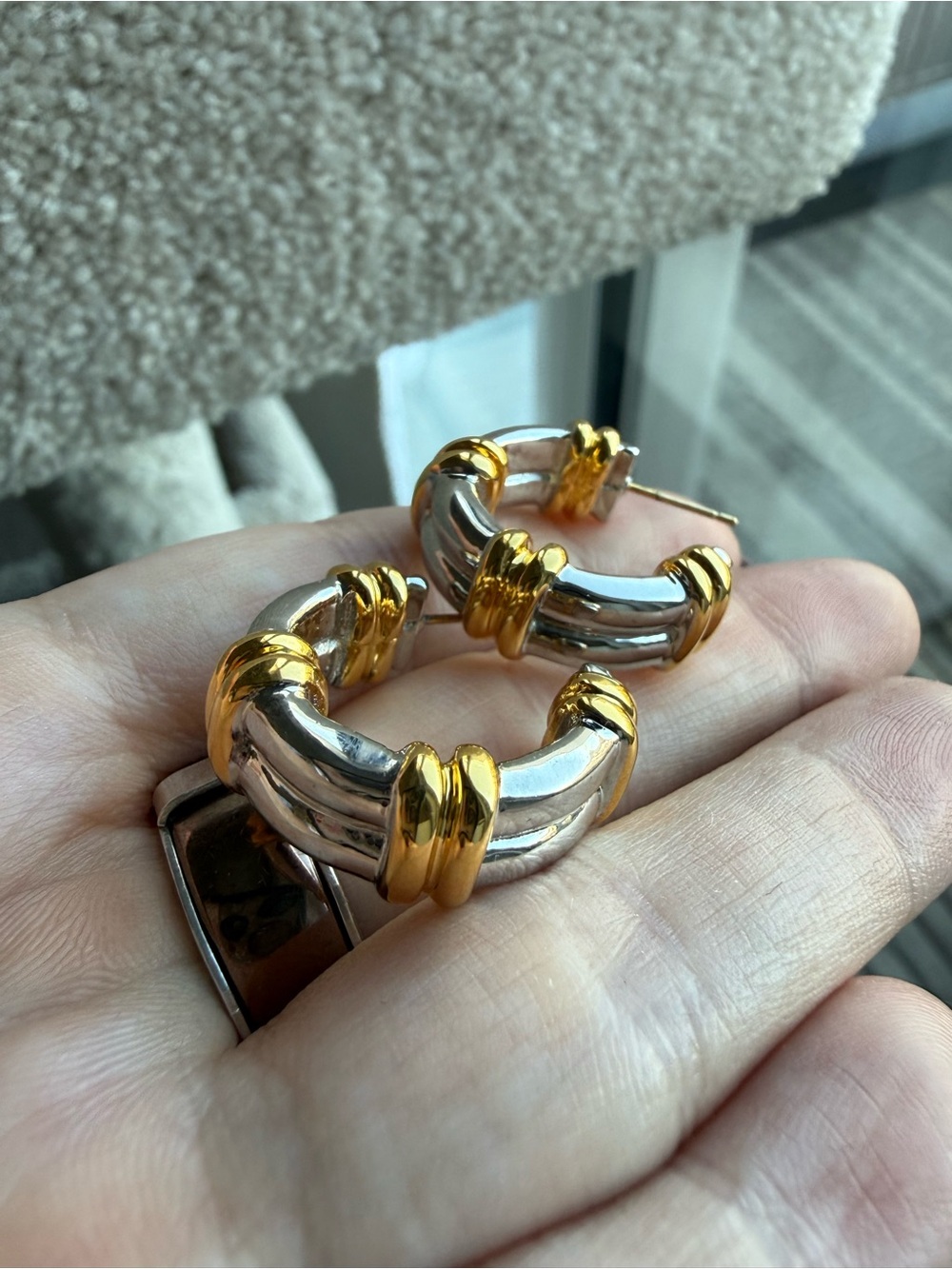 Saks Fifth Avenue Vtg Two-Tone Gold & Silver Twisted Hoop Earrings 14K posts - Picture 2 of 6